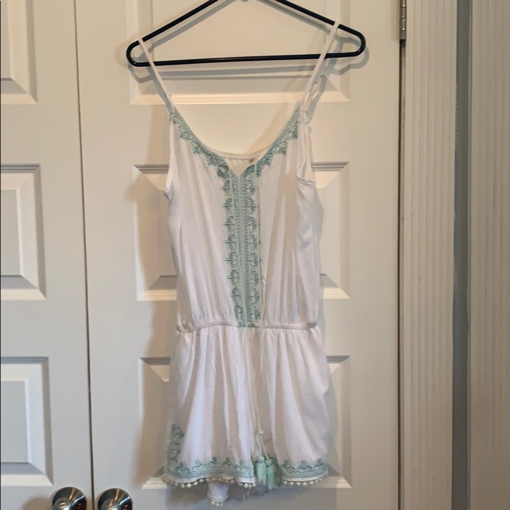 Ale-Hop | Romper | White with Mint Embroidery